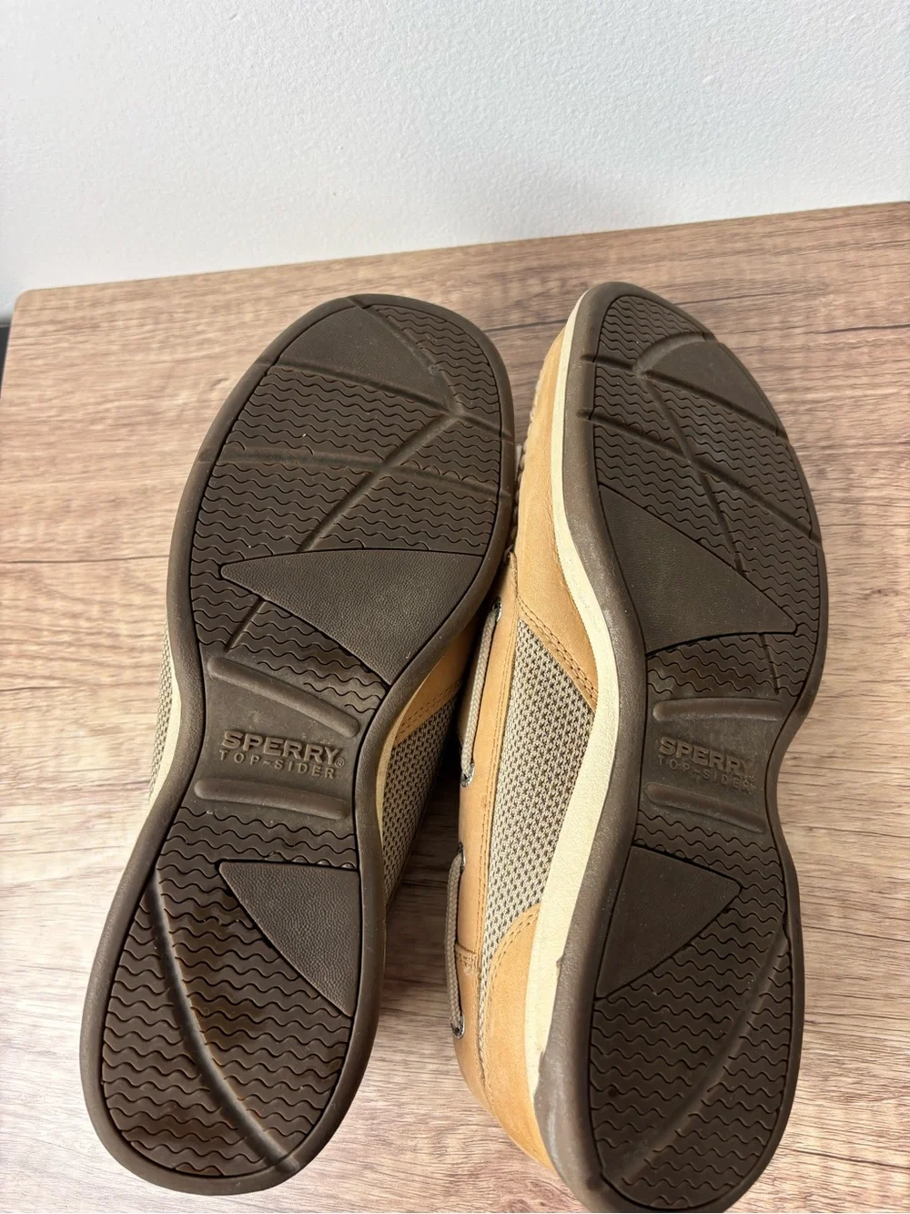 Sperry Light Brown Leather Men’s Boat Shoes